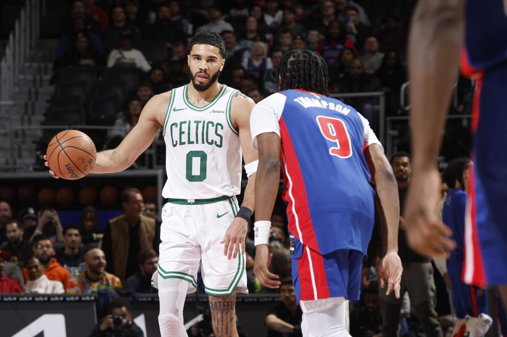 映出球员伤 映出球员伤